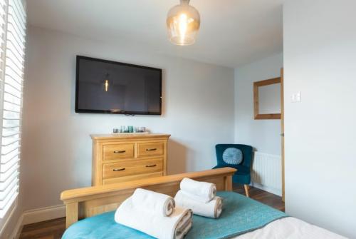 bedroom2